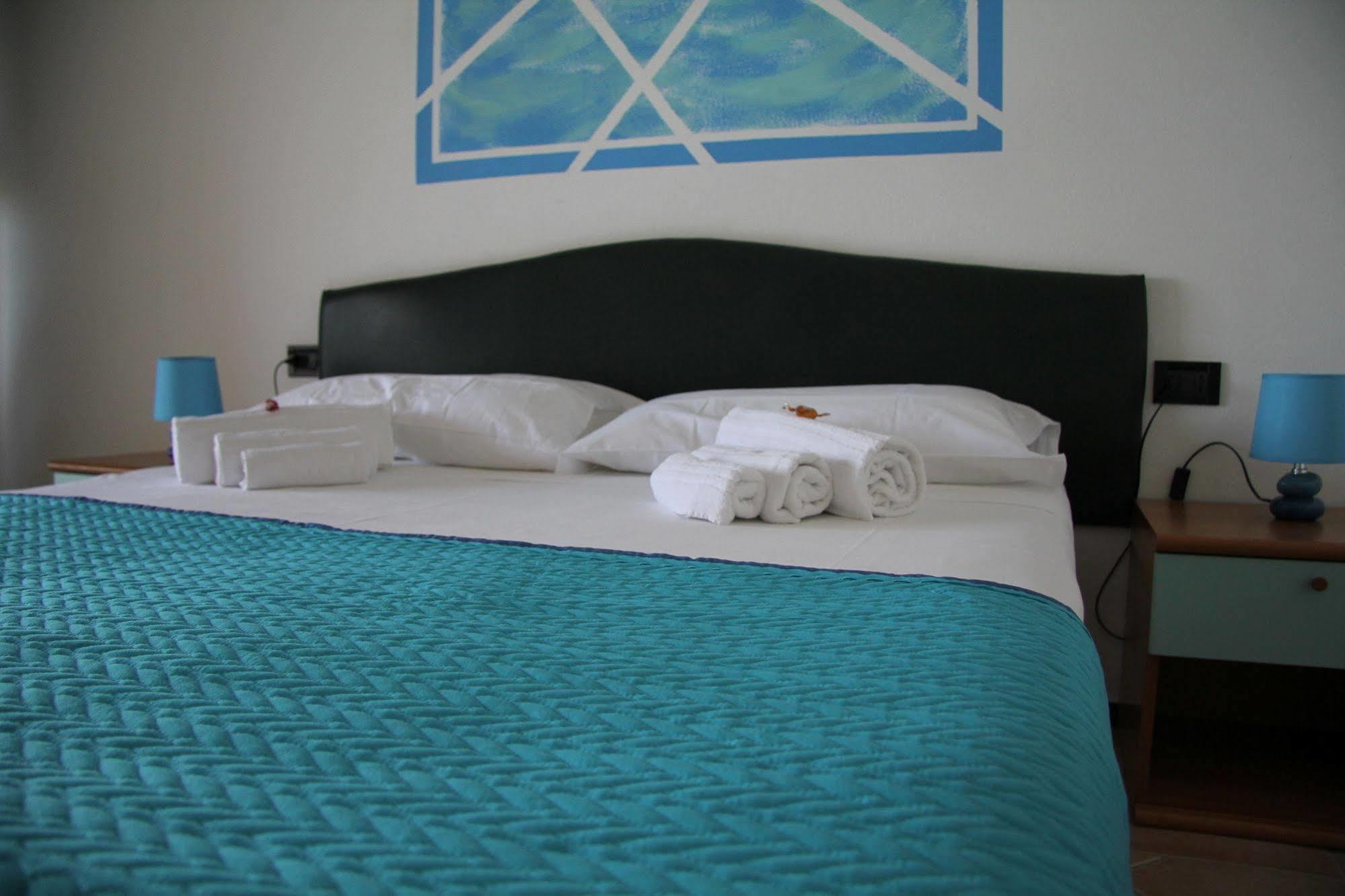 Residence Le Vele Stintino Ngoại thất bức ảnh